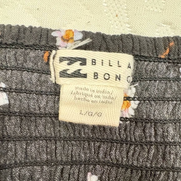 Billabong Black Floral Blouse - Picture 4 of 4